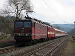 Die noch in altlack verkehrende 180 006-9 schleppt am 30.03. 10 ...
