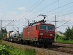 180 013-5 am 26.06. 10 mit einem Container Ganzzug am Hp. ...