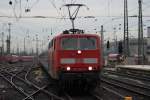BR 181 mit Zugen 181 205-6 mit einem EN bei der Einfahrt in Frankfurt Hbf am 14.11.2009