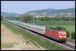 BR 181 mit Zugen 181 209 war im April 2007 regelm��iger Stammgast an der Bergstra�e; hier am 28.4.2007 mit EC 56 bei Gro�sachsen-Heddesheim