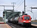 182 023 wurde durch die Bef�rderung einiger weniger Kesselwagen sicher ...