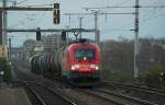 Railion 182 022, am 09.11.2009 kurz vor Wien Haidestra�e.  ...
