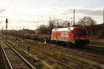 Mit einem langen GZ mit Stahlplatten fuhr die 1116 238-5 ...