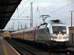 BR 182 In Cottbus stand dann der Porsche 'Taurus' auf dem Plan. Gru� an die TF&acute;s, die sich gerade mit in Richtung Leipzig in Bewegung setzen. Neben ihm steht unplanm��ig ein RS 1 der ODEG nach Zittau.