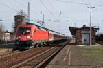 182 008 verl�sst am 27.02.10 mit dem RE-28176 Cottbus-Leipzig den ...