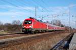 182 001 zieht am ...  Martin Schneider 01.03.2010