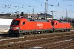 182 005-8 zieht am ...  Felix H�hne 18.05.2010