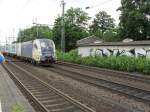 br-182-dispolok ES 64 U2 024 durch Hamburg Harburg am 6.7.2010