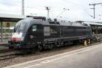 ES 64 U2-001 wartete am 30.4.2010 im Stuttgarter Hbf auf ...