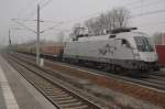 ES 64 U2 - 101 (182 601-5) der Hupac mit ...