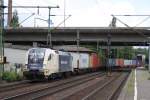 br-182-private ES 64 U2 035 der WLB mit einem Containerzug in Hamburg Harburg am 06.07.2010.