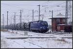 BR 183 183 500-8 -mgw- vor einem �lpendel nach Stendell. Hier neben dem Stellwerk am Abzweig`s Srg. am 19.02.09 