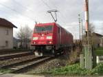 Vor dem offenen Bahn�bergang kurz nach dem Bahnhof von �bersee ...