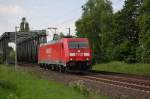 185 300-1 Railion Logistics am 25.05.2010 nach �berquerung des Mittellandkanals ...