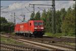 185 300-1, am 25.05.2010 in Lehrte, Viele Gr��e an den ...