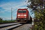 185 351 mit Schotterzug 63196 von Vilshofen Nby. nach Regensburg ...