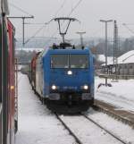185 523-8 (ex CFL-Cargo) zieht am 5. Januar 2011 eine ...