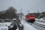 BR 185 mit Zugen 185 279 in Misburg am 9.1.10