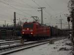 BR 185 mit Zugen Die 185 196-3 mit einem G�terzug in Richtung S�den konnte ich zwischen Koblenz Hbf und Koblenz-L�tzel ablichten.9.1.2010