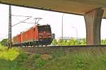 185-Doppelpack aus dem Bf Stralsund kommend, 185 014 hat die ...