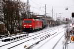 185 271 passiert am 30.01.10 vom Karower Kreuz kommend den ...