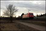 185 231 (9180 6185 231-8 D-DB) hat einen Kesselwagenzug, beladen ...