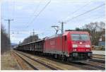 Railion 185.305 mit dem 45910 in Rekawinkel; 28.2.2010.  ...