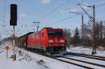 185 378-7 f�hrt mit einem Zug Schiebewandwagen durch Leipzig-Thekla in ...