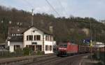 BR 185 mit Zugen 185 103-9 am 18. April 2010 bei der Durchfahrt von Istein.