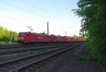 Ein roter Lokzug in ...  Jens Baumhauer 15.06.2010