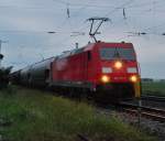 Hier ist die 185 317-5 in Mangolding am 18.06.2010  ...