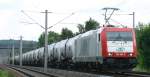 BR 185 mit Zugen 185 650-9 der Veolia Cargo (gemietet von ITL) mit G�terzug f�hrt in Richtung Dresden durch Heidenau. 21.06.2010