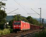 185 160-0 und 138-5 mit einem leeren Tonerdezug bei Denzlingen ...