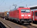 BR 185 mit Zugen 185359-7 karrt bei Passau-Hbf einen G�terzug Richtung �sterreich;100710