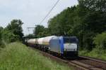 185 Cl-002 mit Kesselwagen am 10.6.10 in Ahlten.  ...