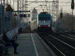 186 135-0 mit sdem Berlin-Warszawa-Express am 9.3.2010 in Berlin-Karlshorst.  ...