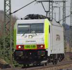 BR 186 Mein erstes Bild dieser neu gestylten Lok. 186 149 von Captrain f�hrt Lz in Richtung Eisenach. Aufgenommen am 01.04.2010 kurz vor Eisenach.