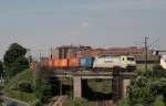CapTrain 186 150 mit UBC/IFF Containerzug zwischen Frankfurt-S�d und Frankfurt-Ost. ...