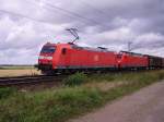 185 005-6 zieht am ...  Felix H�hne 08.02.2010