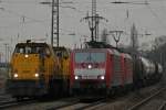 BR 189 189 083 und 189 040 �berholen am 12.3.10 in Duisburg-Bissingheim Railion NL 6464 und 6466