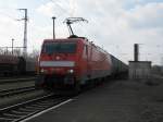 189 003-7 zieht am 23.03. 10 einen Container Ganzzug durch Ruhland ...