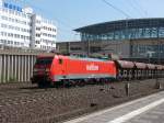 189 002-9 zieht am 23.04. 10 einen Sch�ttgutwagen Ganzzug durch Hannover ...
