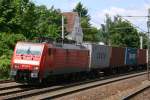 BR 189 DB 189 016-9 legt sich mit Containerwagen in Heidenau in die Gro�sedlitzer Kurve, 04.06.2010