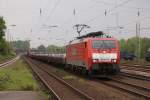 189 075-5 mit einem gemischten G�terzug in D�sseldorf-Rath am 15.05.2010 ...