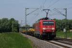 189 058-1 mit einem G�terzug bei der Durchfahrt durch Bornheim ...