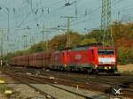 189 040-9 und 185 039-1 am 27.10.2011 mit einem Erzzug ...