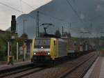 Die ES 64 F4-017 am 22.08.2009 mit einem KLV-Zug bei ...