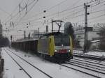Die ES 64 F4-030 mit einem Stahlschrottzug am 14.02.2010 bei ...