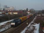 ES 64 F4-991 von ERS zieht einen Containerzug vor dem ...
