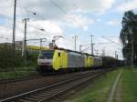 br-189-dispolok ES 64 F4-027 und ES 64 F4-026 ziehen am 25.05.'10 einen 'Black Box'-Container Ganzzug durch Lehrte